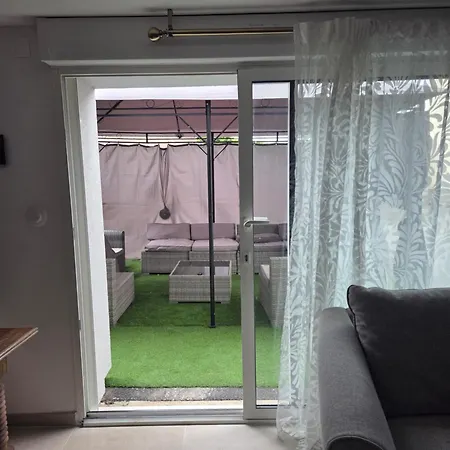 Apartment Dans Un Village Vigneron